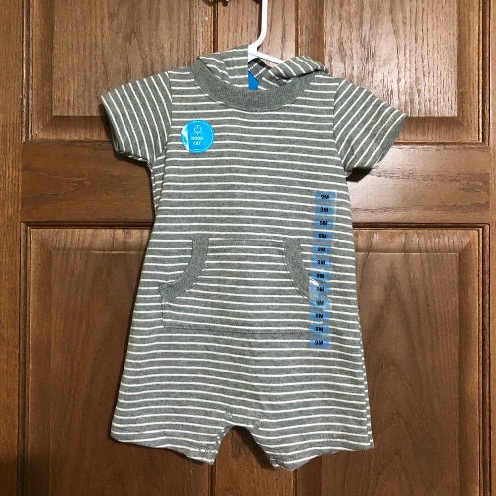 NWT Carter’s 9m Hooded Short Sleeve Shorts Romper